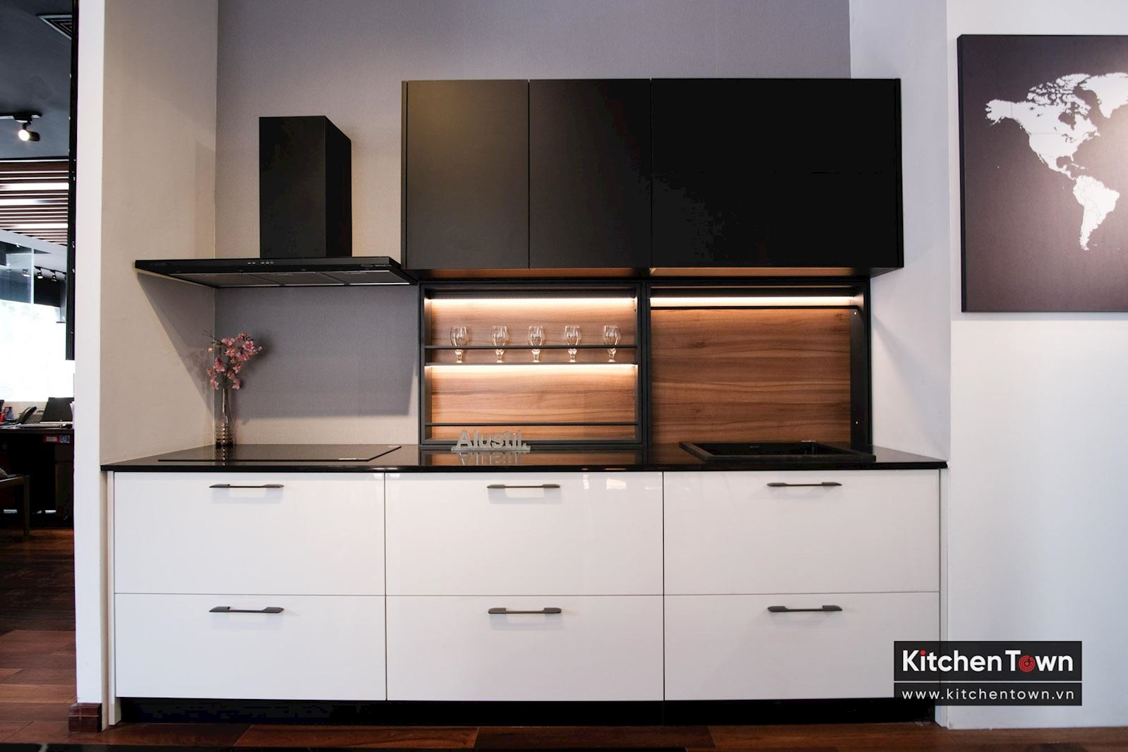 Dự án tủ bếp hợp kim - nhà phố Lê Lợi